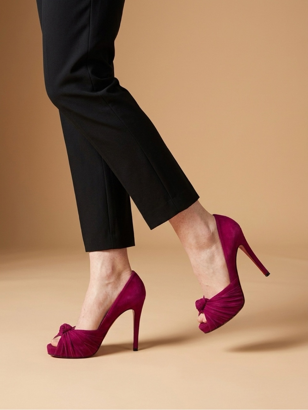 Stunning Christian Louboutin Lady Gres Pink Suede Peep Toe Heels 37 US 6.5